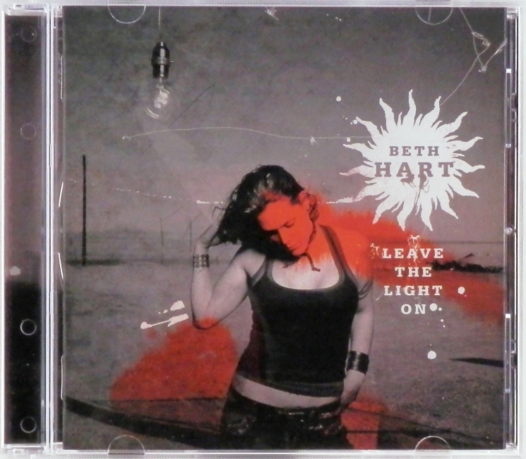 cd-диск Leave the Light On (CD, booklet)