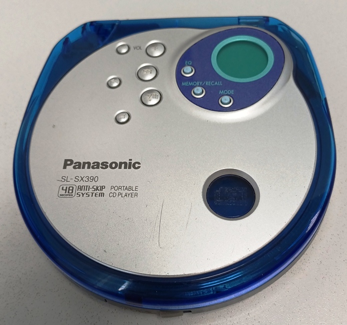 винтажная техника CD-player (без наушников и шнура питания)