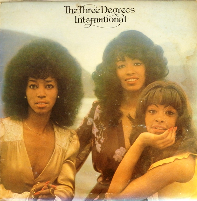 виниловая пластинка International (Большой, красочный постер в комплекте!) (звук вполне удовлетворительный)